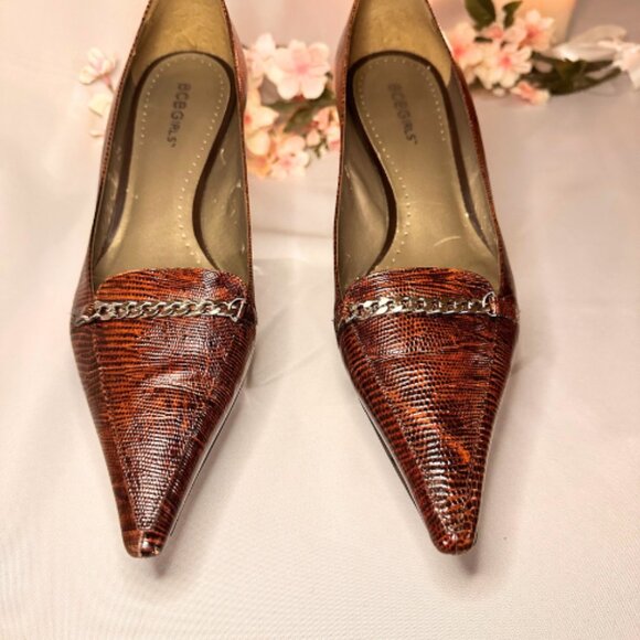 Vintage BCBGirls Low Heels - Picture 2 of 9